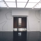 Dessin mural N° 3, entrée carré noir, pierre noire sur mur 2003